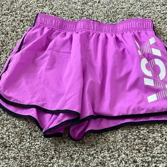 Victoria secret shorts size small - Picture 1 of 3